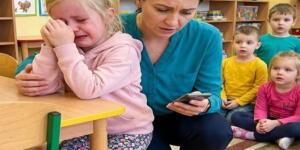 5 Yaşındaki Kız Sınıfta Oturmayı Reddetti