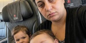 Eşim Emre ve ben, 18 aylık ikizlerimiz Asya ve Furkan ile